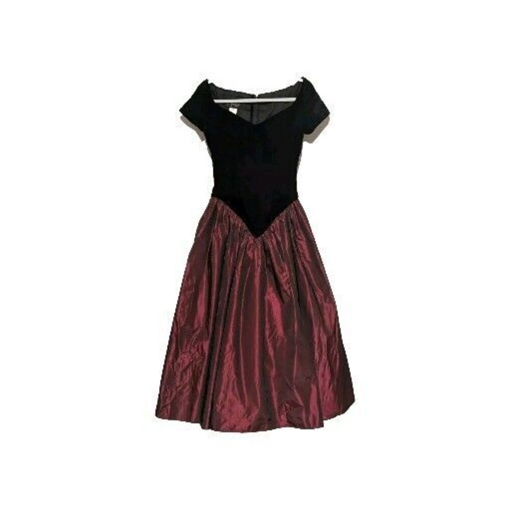 Vintage 80's Red Iridescent Skirt Formal Gown 8 Black Velvet Top B32 Vee Waist